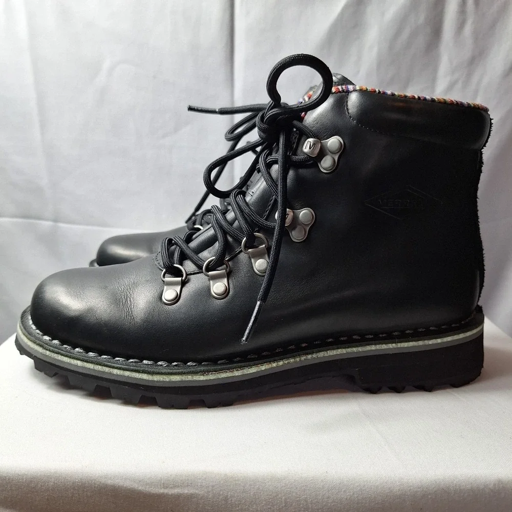 MERRELL Wilderness Valley Performance Boot Womens Sz 7 Black Leather Vibram Sole